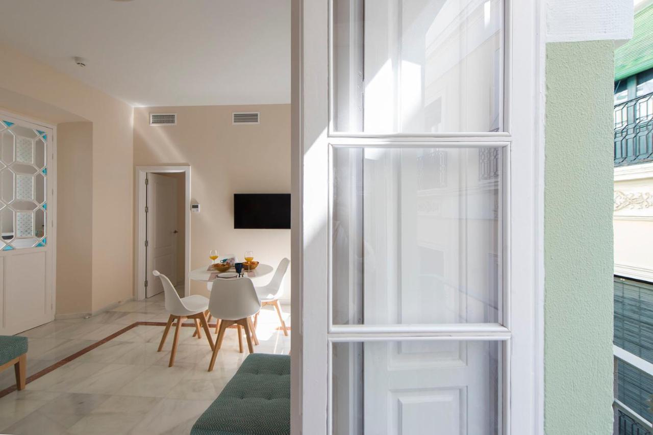 Céntriko Apartments - Quintero 40 Siviglia Esterno foto