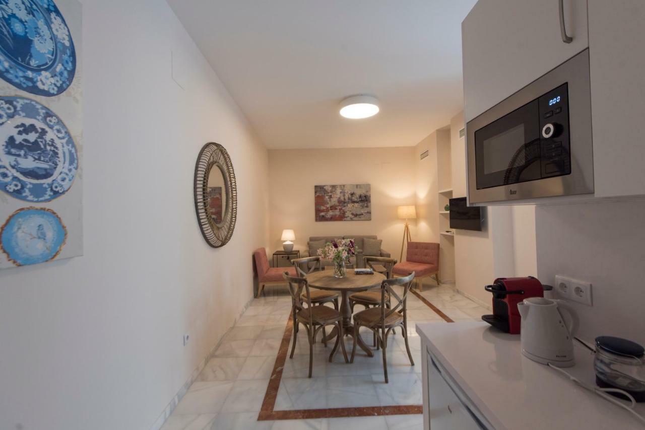 Céntriko Apartments - Quintero 40 Siviglia Esterno foto
