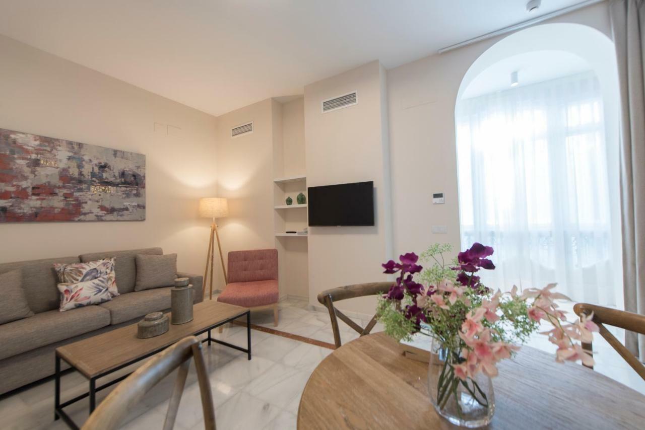 Céntriko Apartments - Quintero 40 Siviglia Esterno foto