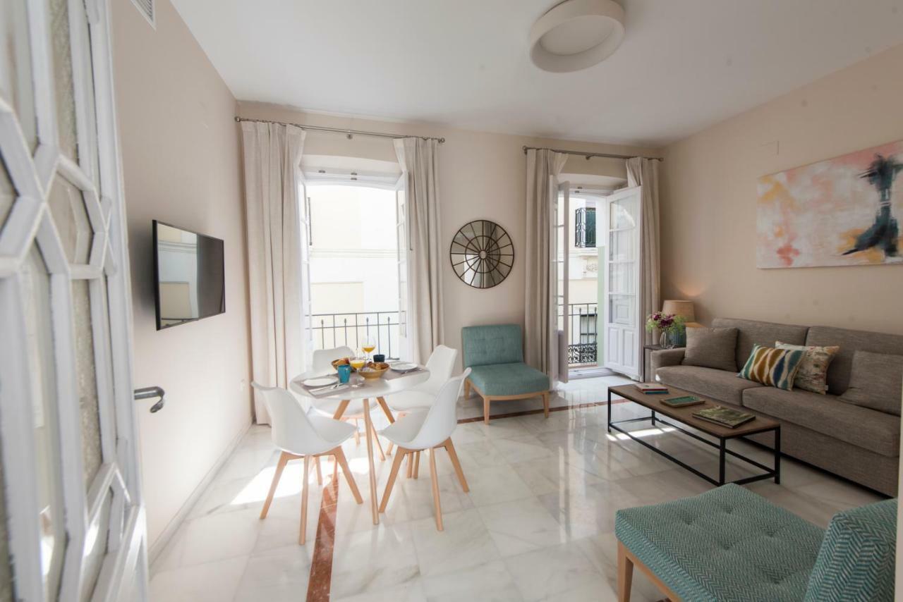 Céntriko Apartments - Quintero 40 Siviglia Esterno foto