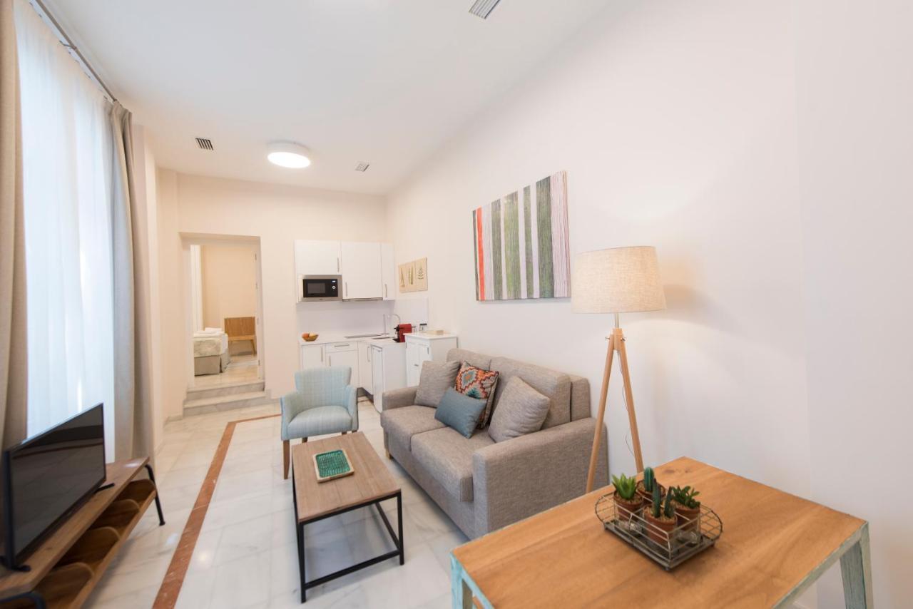 Céntriko Apartments - Quintero 40 Siviglia Esterno foto