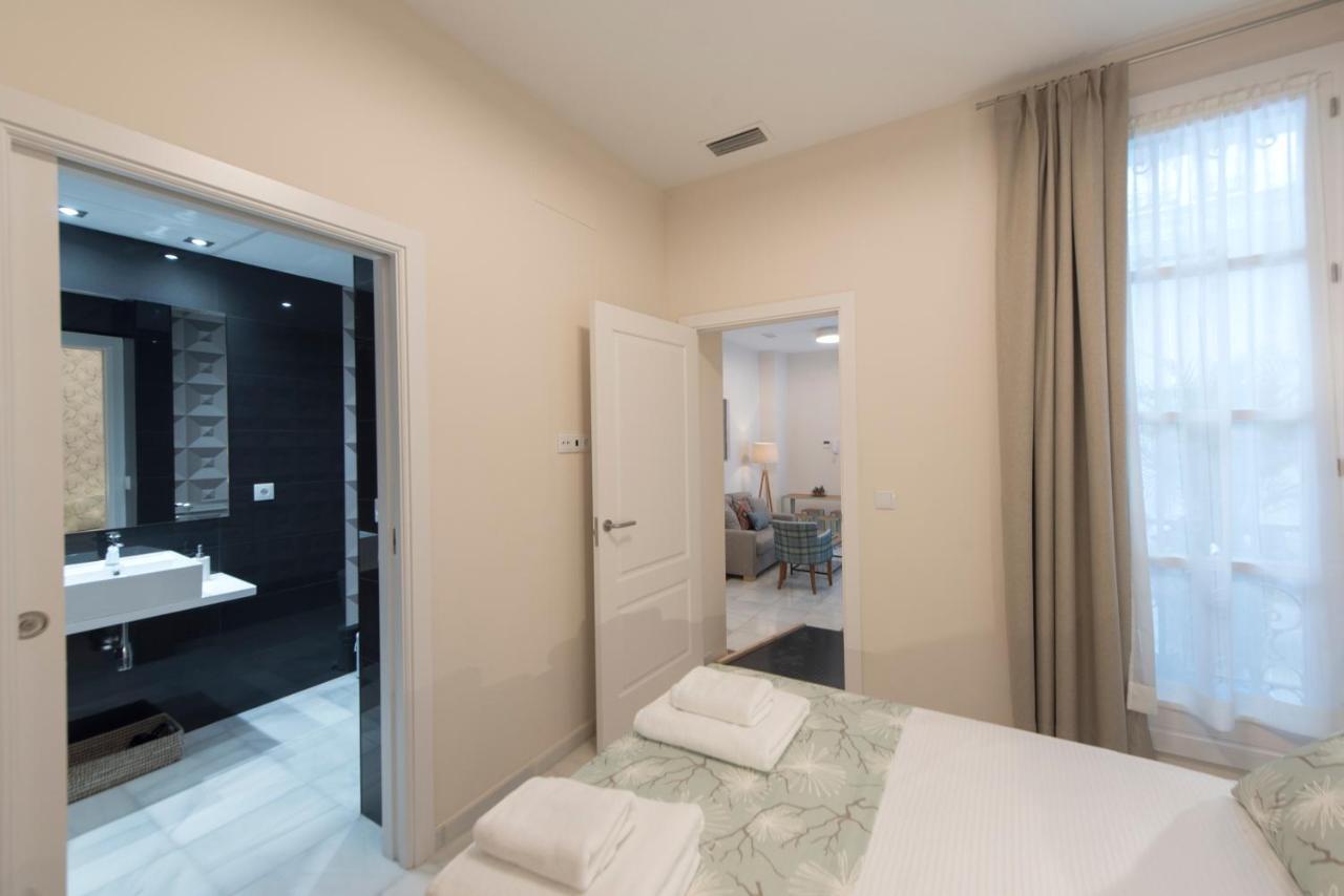 Céntriko Apartments - Quintero 40 Siviglia Esterno foto
