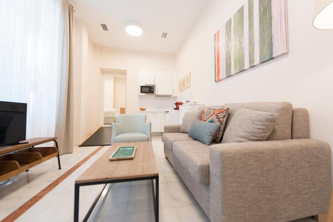 Céntriko Apartments - Quintero 40 Siviglia Esterno foto